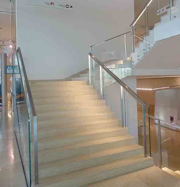Leaning Balustrade for the stairs